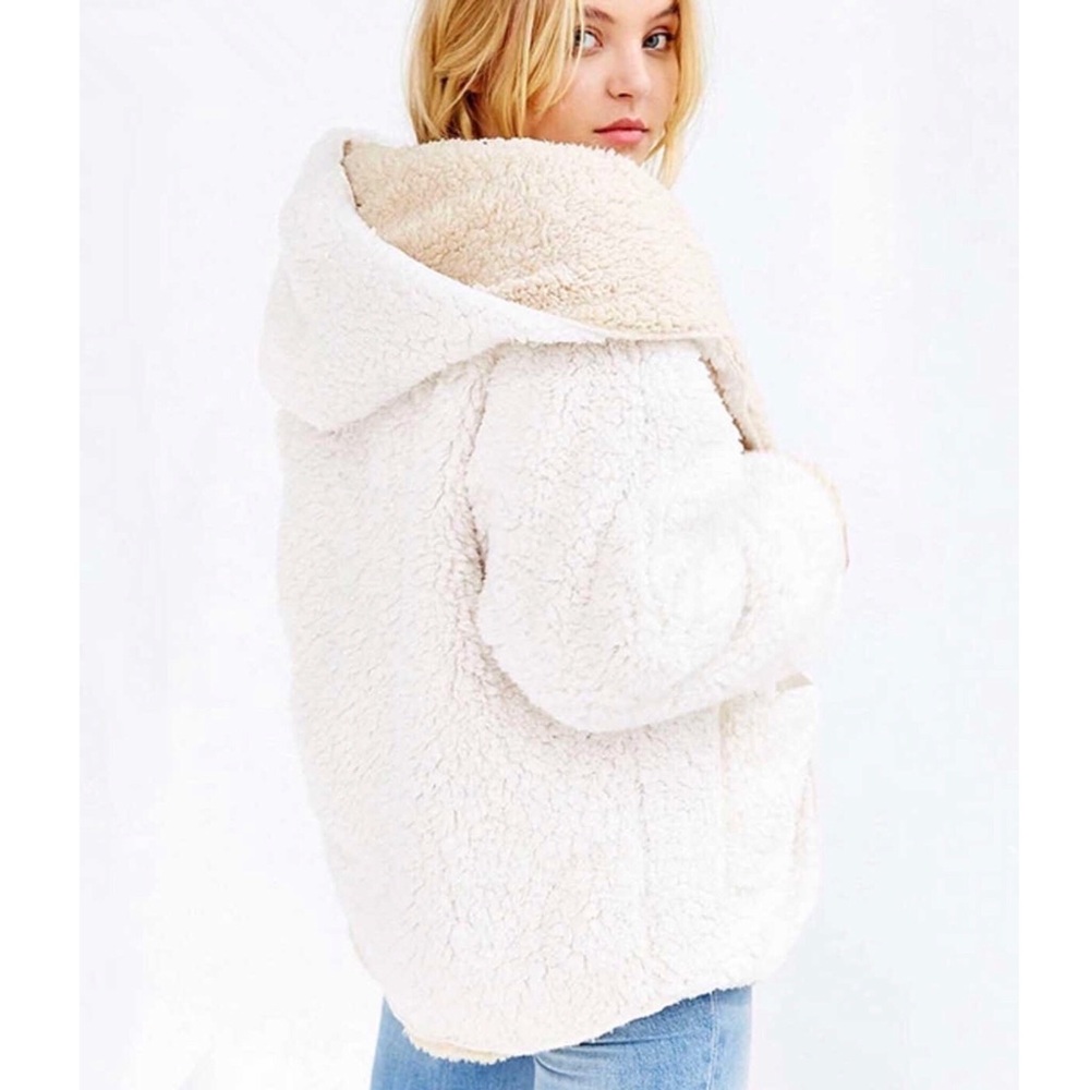 CARMELLA | Cozy Reversible Coat - Picture 4 of 8